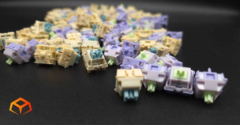 EPOMAKER Budgerigar vs EPOMAKER Wisteria switches