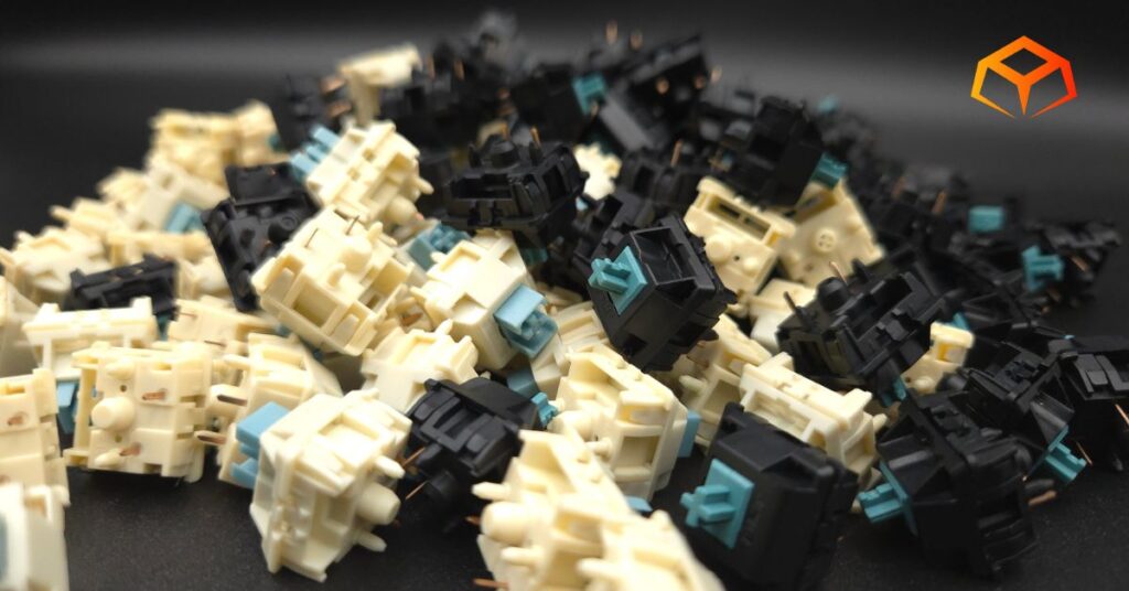 EPOMAKER Budgerigar vs JWICK Black T1 switches