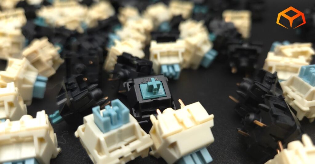 EPOMAKER Budgerigar vs JWICK Black T1 switches