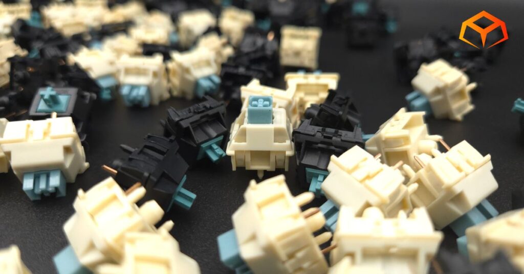 EPOMAKER Budgerigar vs JWICK Black T1 switches