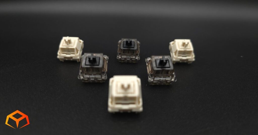 NovelKeys Cream vs Gateron Ink Black switches